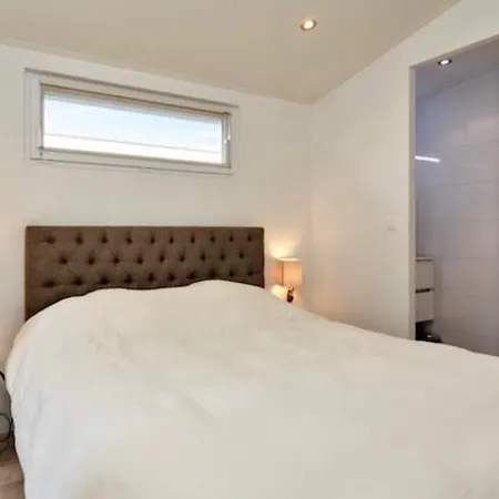 Tatil parkı Bad Hulckesteijn Sur La 61- 4-pers Met Twee Slaapkamers En Twee Badkamers *