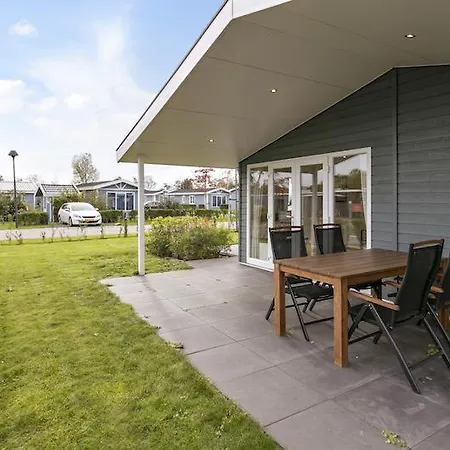 Bad Hulckesteijn Sur La 61- 4-pers Met Twee Slaapkamers En Twee Badkamers Tatil parkı Nijkerk