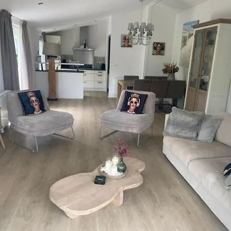 Bad Hulckesteijn Sur La 61- 4-pers Met Twee Slaapkamers En Twee Badkamers Tatil parkı